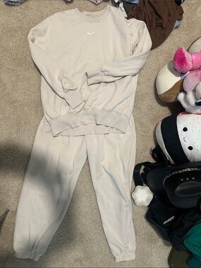 Nike Women's Cream/Tan Sweatshirt & Joggers Set